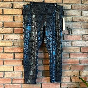 Wunder Train High-Rise Tight 25" Foil in LFIR Size 16